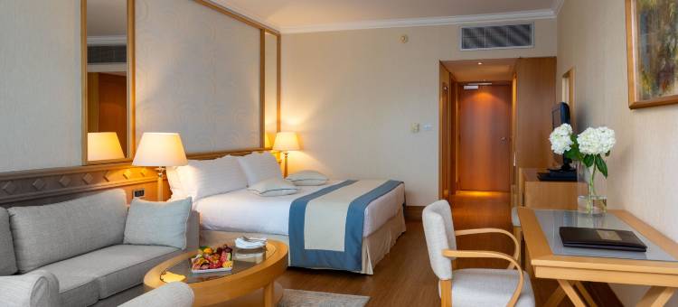 康斯坦丁诺布罗斯阿斯米娜套房酒店(Constantinou Bros Asimina Suites Hotel)图片