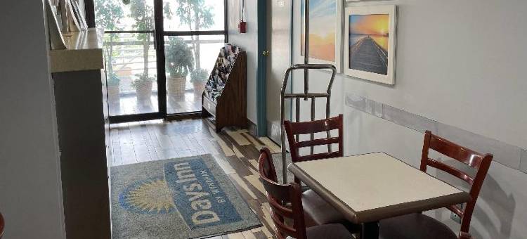 泽西市温德姆戴斯酒店(Days Inn by Wyndham Jersey City / NYC Area)图片