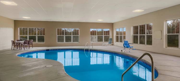 诺克斯维尔东红顶套房酒店(Red Roof Inn & Suites Knoxville East)图片