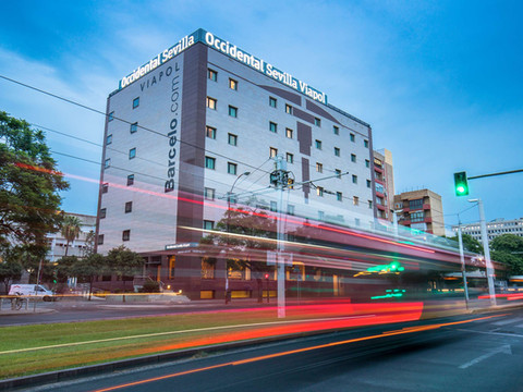 西方塞维利亚维亚波尔-巴塞罗酒店
