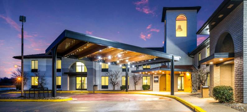 里奇蒙北凯隆波因特酒店 - 近大学(Clarion Pointe Richmond North Near University)图片