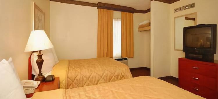 罗克福德拉昆塔温德姆套房酒店(La Quinta Inn & Suites by Wyndham Rockford)图片