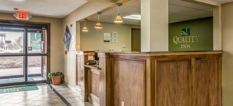 贝茨维尔 I-74 凯艺酒店(Quality Inn I-74 Batesville)图片