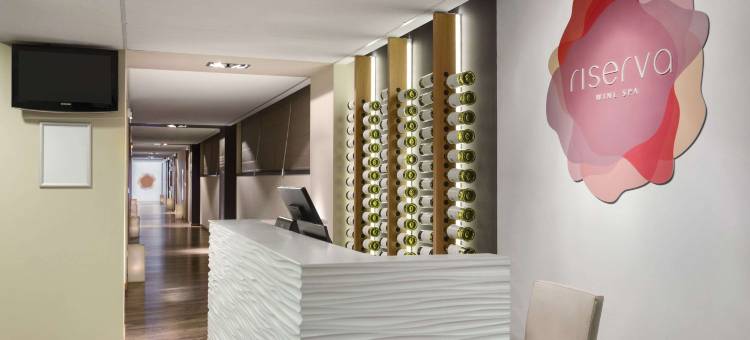 奥拉迪亚温德姆华美达酒店(Ramada by Wyndham Oradea)图片