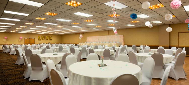 俾斯麦温德姆华美达酒店(Ramada by Wyndham Bismarck)图片