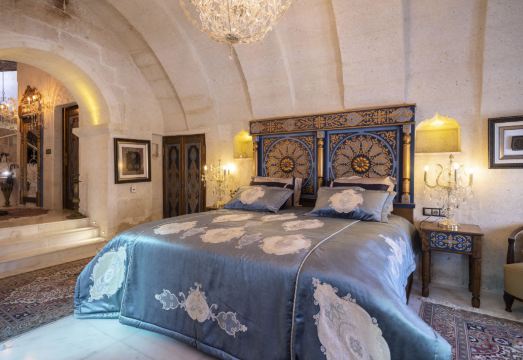 Elika Cave Suites Hotel Overview