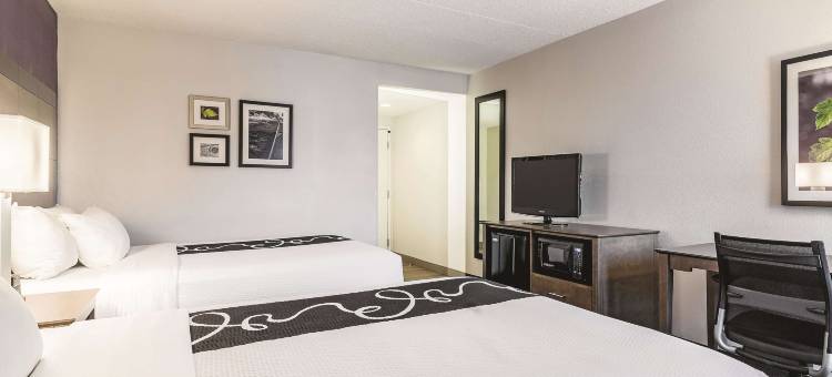 塞勒姆拉昆塔温德姆套房酒店(La Quinta Inn & Suites by Wyndham Salem NH)图片