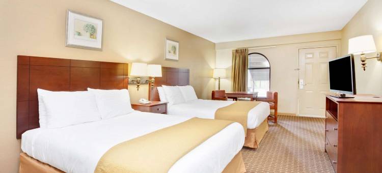 斯托克布里奇南亚特兰大戴斯套房酒店(Days Inn & Suites by Wyndham Stockbridge South Atlanta)图片