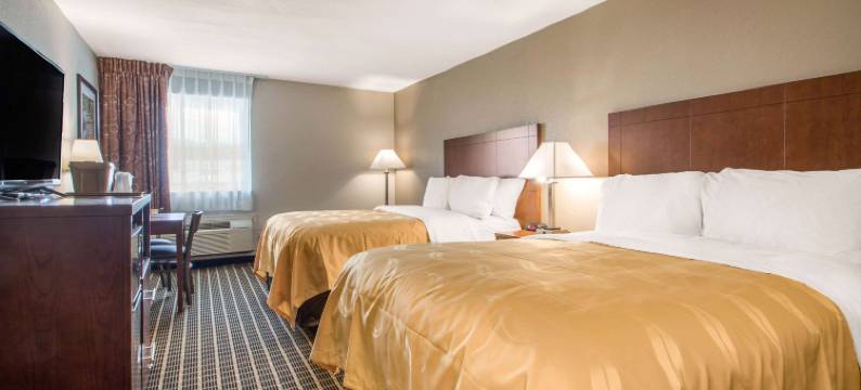 西麦迪逊大学区附近凯艺酒店(Quality Inn Madison West Near University Area)图片