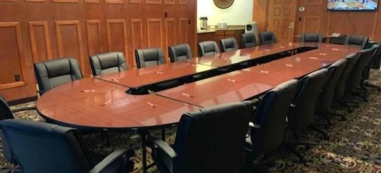 侯斯特全套房酒店(Host Inn an All Suites Hotel)图片