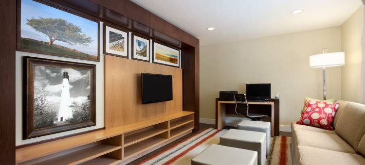 芝加哥霍夫曼庄园美茵斯坦套房酒店(MainStay Suites Chicago Hoffman Estates)图片