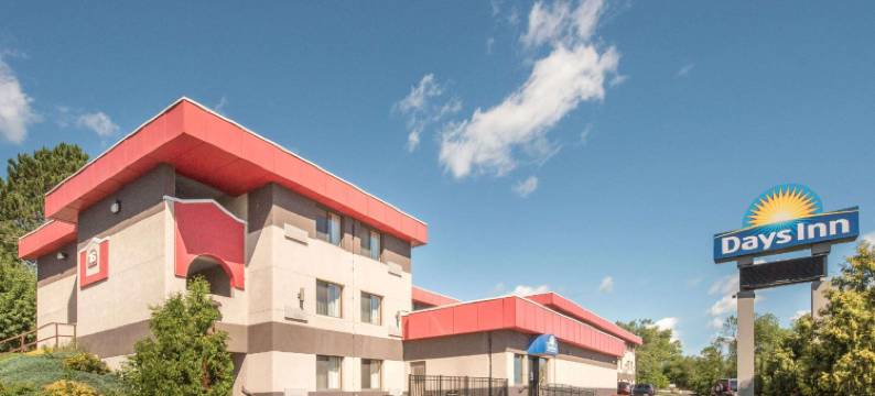 德卢斯湖畔漫步戴斯酒店(Days Inn by Wyndham Duluth Lakewalk)图片