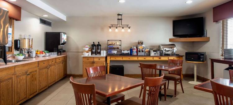 Travelodge Suites by Wyndham Regina / Eastgate Bay图片