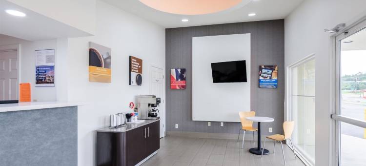 维珍尼亚特鲁特维尔 6 号汽车旅馆(Motel 6 Troutville, VA)图片