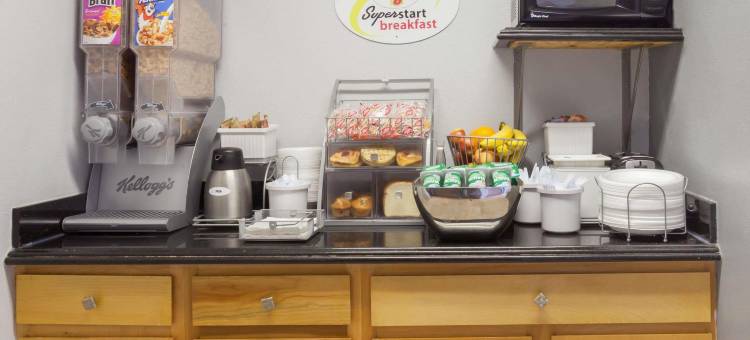 夏洛特-游乐园地区速8酒店(Super 8 by Wyndham Charlotte/Amusement Park Area)图片