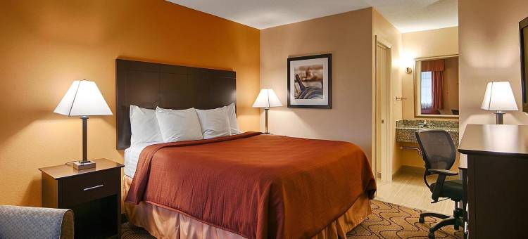 康罗湖贝斯特韦斯特酒店(Best Western Lake Conroe Inn)图片