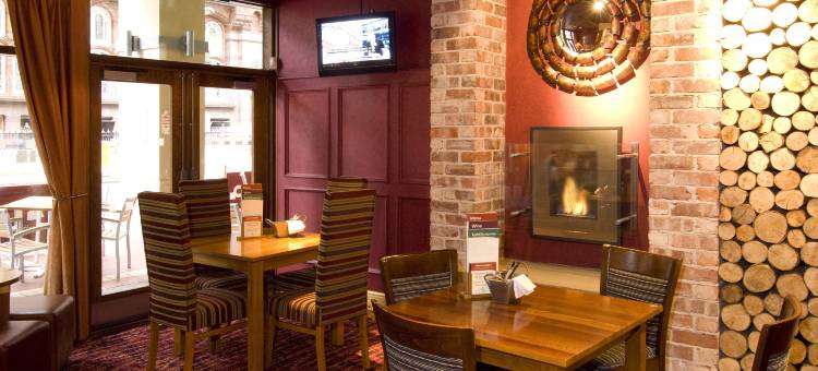 普瑞米尔曼彻斯特中央酒店(Premier Inn Manchester Central)图片