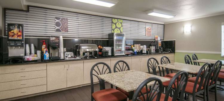 圣安东尼奥布鲁克斯城市基地拉昆塔温德姆酒店(La Quinta Inn by Wyndham San Antonio Brooks City Base)图片