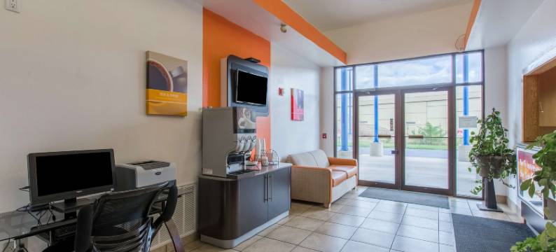 威斯康星巴拉布 - 德尔顿湖 6 号汽车旅馆(Motel 6 Baraboo, WI - Lake Delton)图片