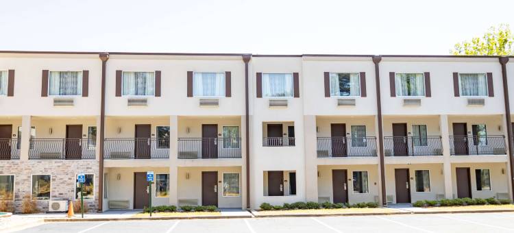 亚特兰大机场南戴斯酒店-温德姆旗下(Days Inn by Wyndham College Park Atlanta Airport South)图片