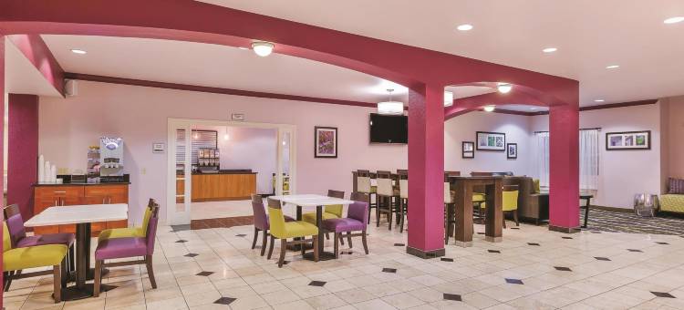 图莱里拉昆塔温德姆套房酒店(La Quinta Inn & Suites by Wyndham Tulare)图片