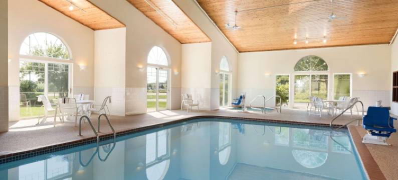 梅森城丽怡酒店(Country Inn & Suites by Radisson, Mason City, IA)图片