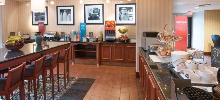 布里奇波特/克拉克斯堡欢朋酒店(Hampton Inn Bridgeport/Clarksburg)图片