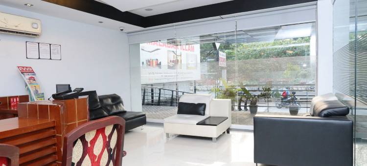 首都 O 10611 伊拉姆马拉巴酒店(Super Townhouse Malabar Illam Kochi)图片