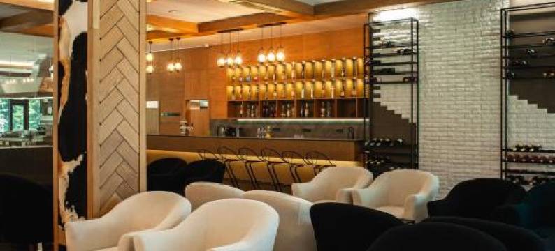 "Park Hotel Ela"图片