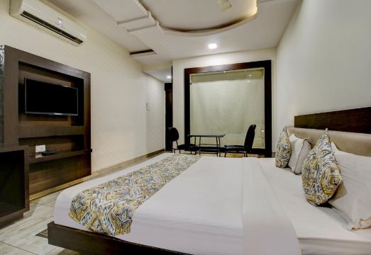 FabHotel Csfc Hotel Overview