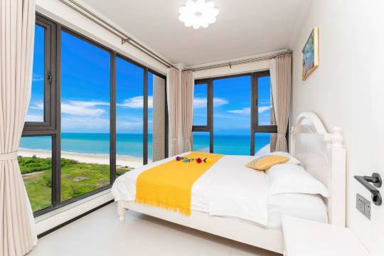 (欧阳之家)一线海景公寓(美景路1号分店)