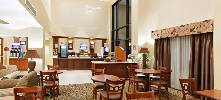 舒适套房酒店(Comfort Inn & Suites)图片