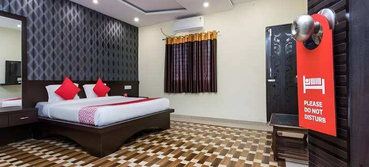 Jmc Hotel Lavish图片