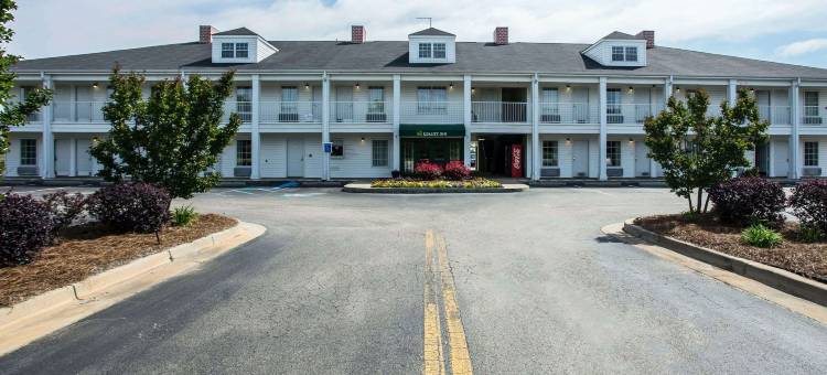 威恩斯波罗凯艺酒店(Quality Inn)图片