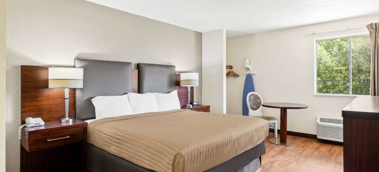 恩波里亚伊克诺旅馆(Econo Lodge)图片