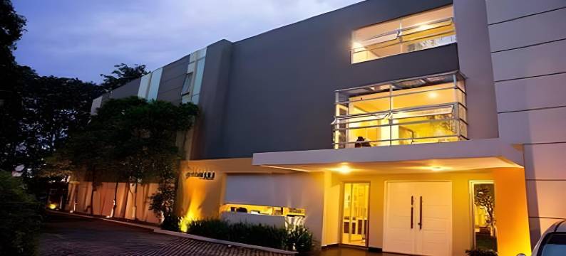 史纳延-勒格林套房酒店(LeGreen Suite Senayan)图片