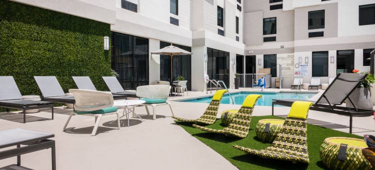 迈阿密市区欢朋套房酒店(Hampton Inn & Suites by Hilton Miami Wynwood Design District)图片