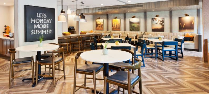 伯明翰科洛纳德-格兰德维尤万枫套房酒店(Fairfield Inn & Suites Birmingham Colonnade/Grandview)图片