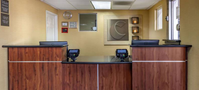 好莱坞伯班克近环球舒适套房酒店(Comfort Inn & Suites Near Universal - N Hollywood - Burbank)图片