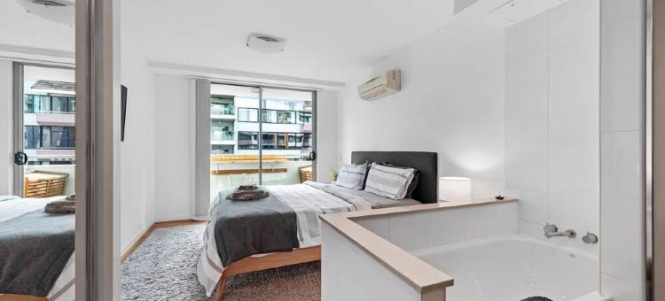 活力!市中心3卧/2卫/1车位/3阳台公寓(Inner City Action! 3Bed/2Bath/1Car/3Balconies)图片