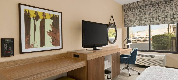 希尔顿欢朋酒店-波特兰机场(Hampton Inn Portland Airport)图片