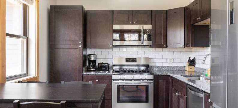 Modern Sugarbush Retreat with Apartment and Mountain Views!图片