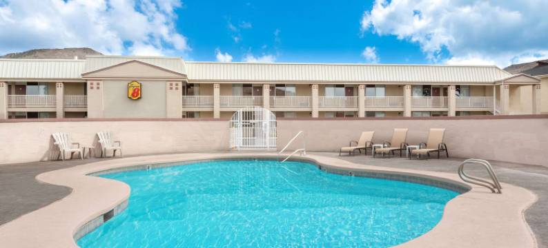 萨利纳风景山区温德姆速8酒店(Super 8 by Wyndham Salina/Scenic Hills Area)图片