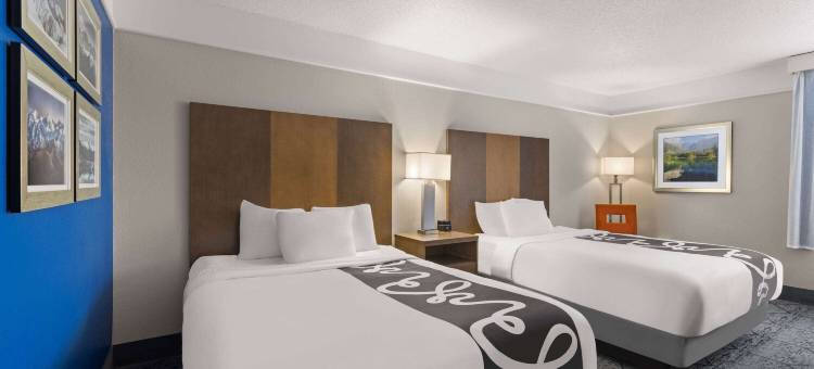 温德姆瓦提基水上乐园拉昆塔温德姆酒店套房(La Quinta Inn and Suites by Wyndham at WaTiki Waterpark)图片