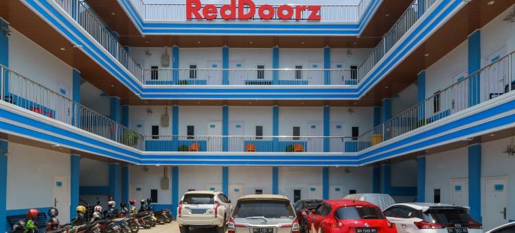 红多兹Plus酒店-近巨港埃肯购物中心2号(RedDoorz Plus Near Palembang Icon Mall 2)图片