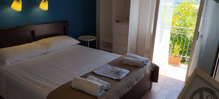 橄榄园花园酒店(Relais Il Giardino FRA Gli Ulivi - Oasi Panoramica Vista Mare)图片