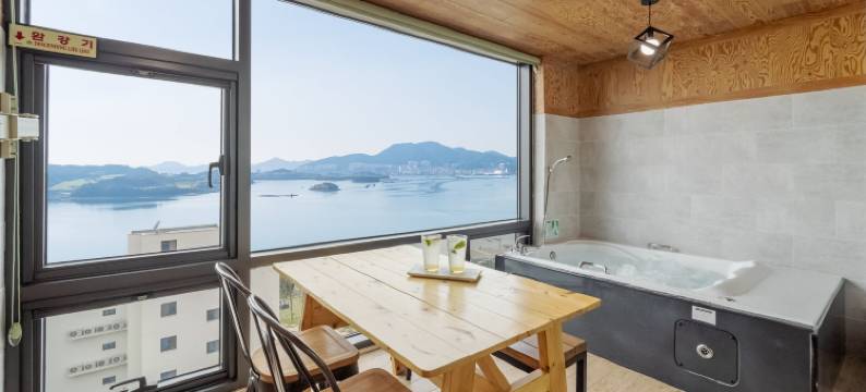 丽水日落旅馆和旅馆(Yeosu Sunset Hostel and Pension)图片