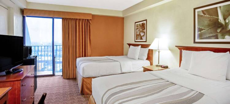 纽约市斯坦福德拉昆塔温德姆套房酒店(La Quinta Inn & Suites by Wyndham Stamford / New York City)图片