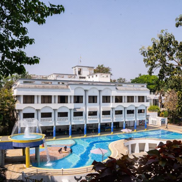 U河门卡尔贾特酒店(U Rivergate Karjat)图片