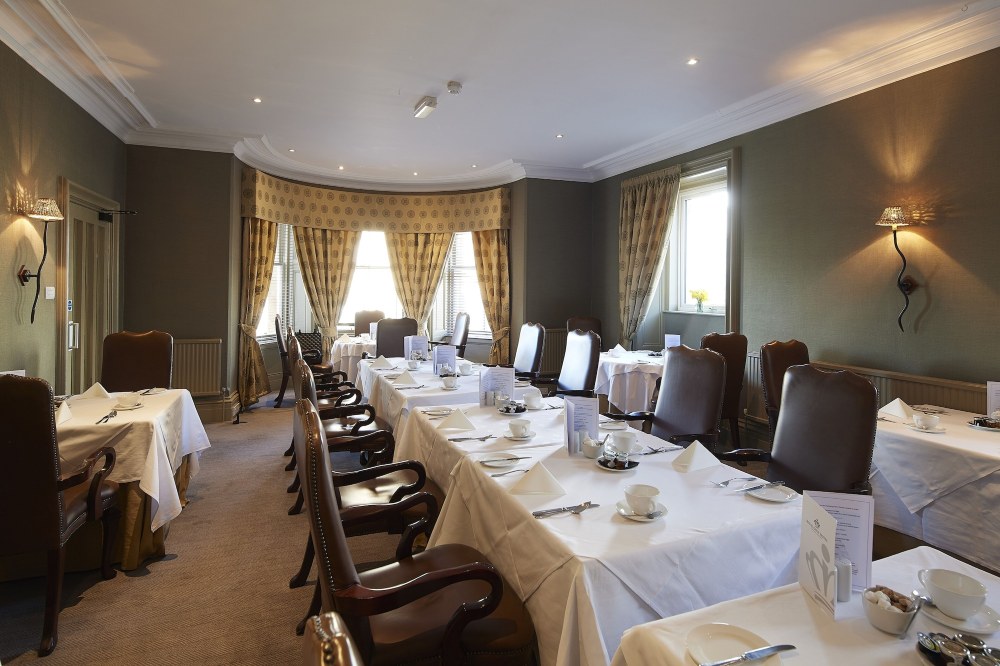 Royal Golf HotelOver view